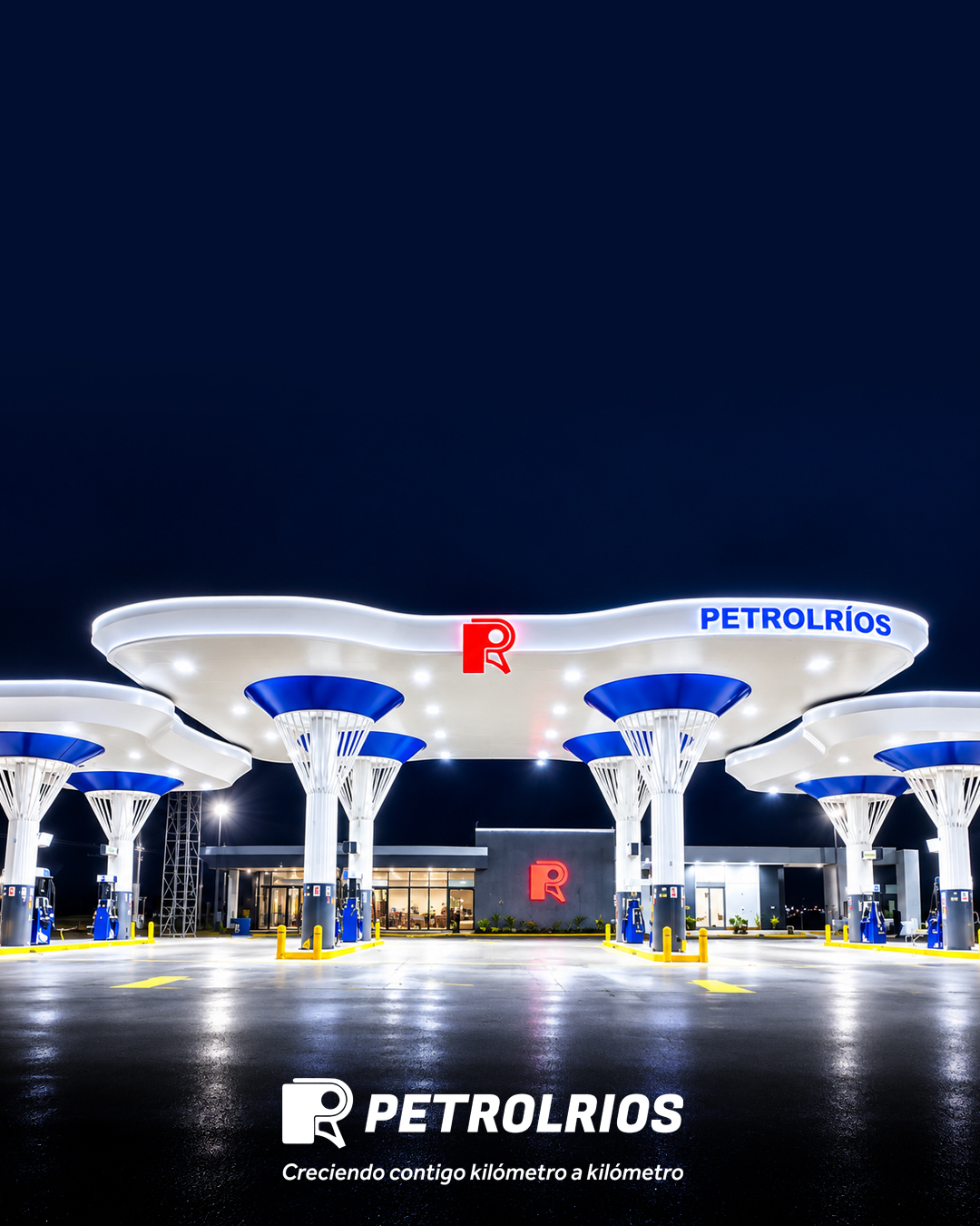 Estación moderna futurista de petrolrios